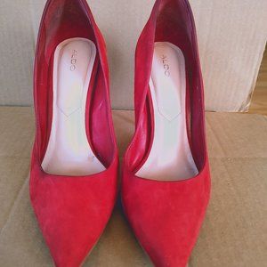 Aldo Red Suede Pump. Size 9.